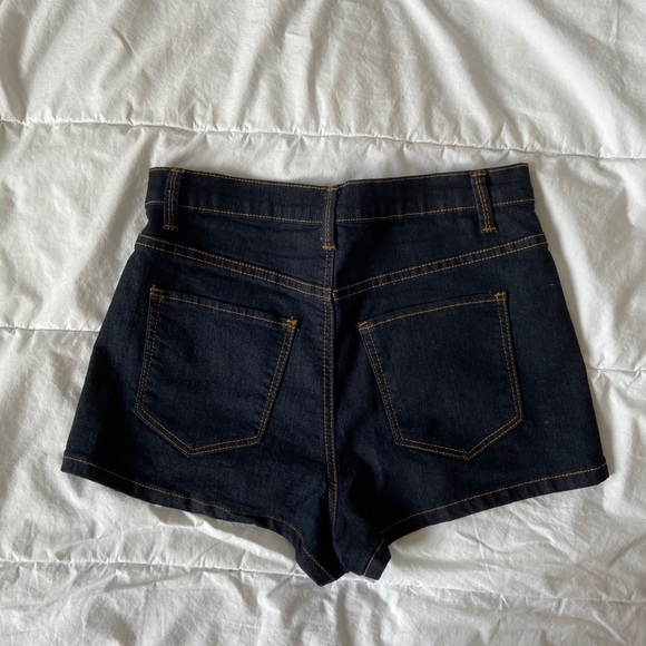 Forever21 high rise denim shorts - Picture 4 of 4
